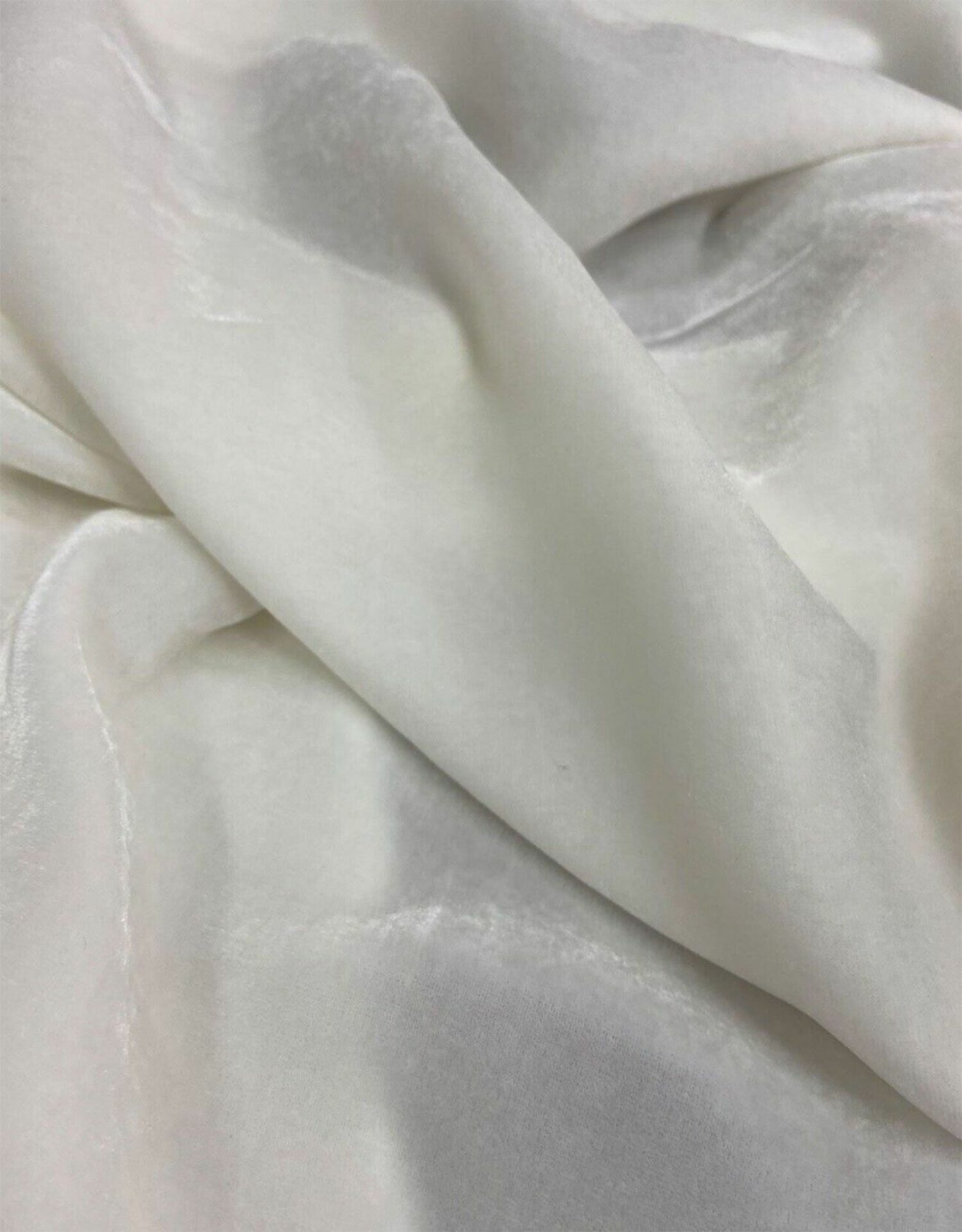 Silk Velvet 1 Metre Kırık Beyaz Kumaş(col-01)