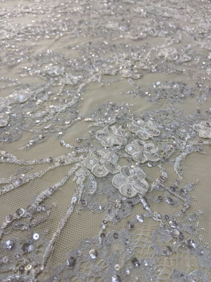 3D Embrodery Fransız Dantel 1 Metre Kırık Beyaz Kumaş (col-23-2515)